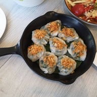 เมนูของร้าน VT แหนมเนือง หัวรถไฟ