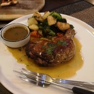 เมนูของร้าน Pan Pan Italian Restaurant  บ้านอำเภอ สัตหีบ