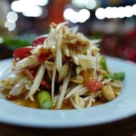 ลาบร้อยเอ็ดเสือเคหะ