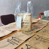 Tentis Craft Burgers เรวดี