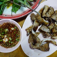 ลาบร้อยเอ็ดเสือเคหะ