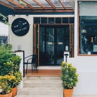 Doodze Cafe & Bistro