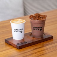 SOMETHIN' BLACK coffee & bakery พระโขนง คลองตัน
