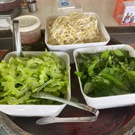 เมนูของร้าน ก๋วยเตี๋ยวไก่หน้าเมือง