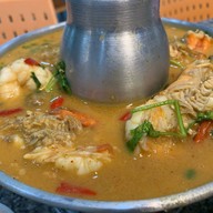 กุ้งเผา สะใภ้ริมน้ำ ตลาดกลางอยุธยา