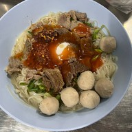 ก๋วยเตี๋ยวเนื้อตุ๋นยาจีน