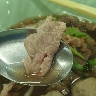 ก๋วยเตี๋ยวเนื้อตุ๋นยาจีน ตลาดวงเวียนใหญ่