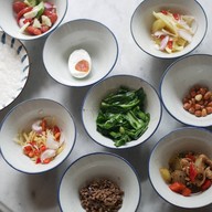 ครัวอะโกว์ ข้าวต้มกุ๊ย - หัวลำโพง