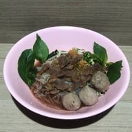 มุกดา หมูกะทะย่างเนย ตลาดไนท์ขามทะเลสอ