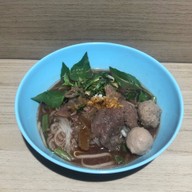 มุกดา หมูกะทะย่างเนย ตลาดไนท์ขามทะเลสอ