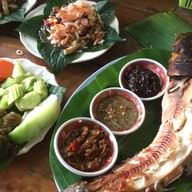 เรือนบุหงา