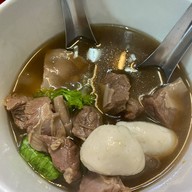 หมูตุ๋นเยาวราช