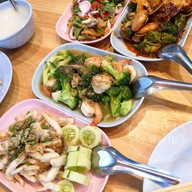 เมนูของร้าน ข้าวต้มติดแอร์ กม.10