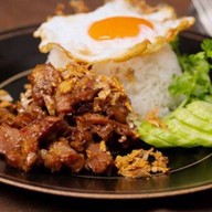 ข้าวเหนียวหมูทอดหน้าบขส.