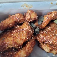 เมนูของร้าน Bonchon Korean Fried Chicken (บอนชอนไก่ทอดเกาหลี) เอสพลานาด รัชดาภิเษก