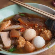 เตี้ย เย็นตาโฟ