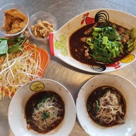 กรุงเก่า"เตี๋ยวเรือ" ริมคลองมะขามเรียง สาขาใหญ่ริมคลองมะขามเรียง ต้นตำหรับ