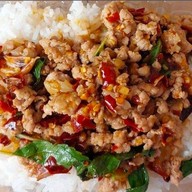 เมนูของร้าน ครัวบ้านๆ รสชาดเข้มข้น ท่าข้าม