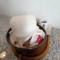 ร้านขนมหวาน ยายย้อย