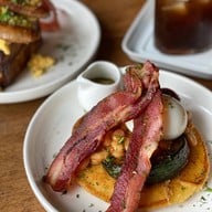 wwa cafe   Siam Square