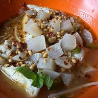 ก๋วยเตี๋ยวลูกชิ้นแคะ by แม่ไก่ -