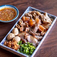 ราชานู้ดเดิ้ล