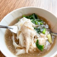 เมนูของร้าน ราดหน้ายอดผักสูตร 40 ปี  สามย่านมิตรทาวน์