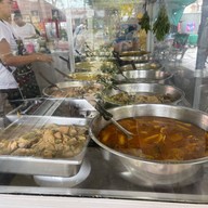 ข้าวราดแกงจี้ฮั้ว