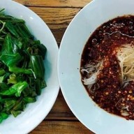 ข้าวปุ้นซาวอุบลแซ่บ & ยำข้าวปุ้น