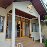 บรรยากาศ Trio  whisk -