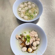 โสภณลูกชิ้นหมู