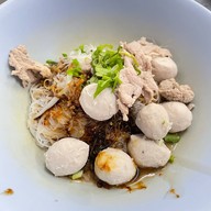 เมนูของร้าน โสภณลูกชิ้นหมู