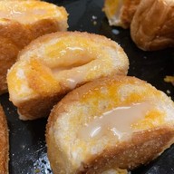 ปังปิ้งเนยฉ่ำ+โรตีสายไหมฟารีดา+โรตีทอดกรอบ+โอวัลตินภูเขาไฟ