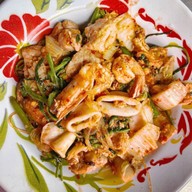 ผัดไทยในอู่ ผัดไทยกากหมูสูตรโบราณ