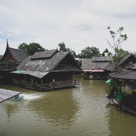 ตลาดน้ำ 4 ภาค