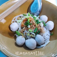 เมนูของร้าน ลูกชิ้นน้ำใสตาแก้ว ท่ายาง