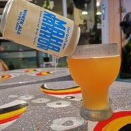 บ้านยายน้อย คาเฟ่&บาร์ หลัก