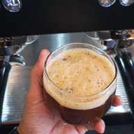 บ้านยายน้อย คาเฟ่&บาร์ หลัก