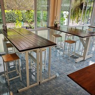 บ้านยายน้อย คาเฟ่&บาร์ หลัก