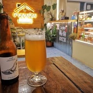 บ้านยายน้อย คาเฟ่&บาร์ หลัก