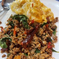 กะเพราขุนช้าง  จริงใจวิลเลจ