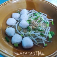 เมนูของร้าน ลูกชิ้นน้ำใสตาแก้ว ท่ายาง