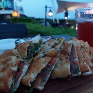 เมนูของร้าน Midwinter Green