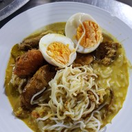 ขนมจีนเส้นสดแม่แดง