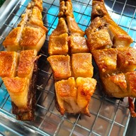 เมนูของร้าน ร้านอิวหางหมูอบโอ่งระเบิดบ้านแพ้ว สาขาพระพมุทรเจดีย์ พระสมุทรเจดีย์