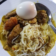 ขนมจีนเส้นสดแม่แดง