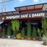 หน้าร้าน Tung Ngern Cafe'& Bakery ถนน345