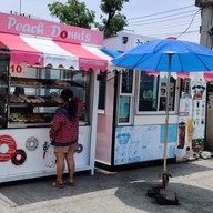 Peach Donut ตลาดวังน้อยเมืองใหม่