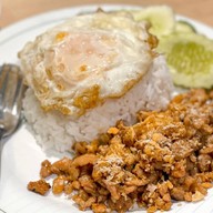 กระเพรา&กระเทียม บ้านตังค์ต้าร์