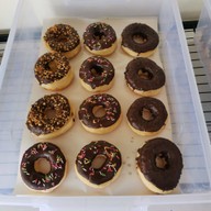 Peach Donut ตลาดวังน้อยเมืองใหม่